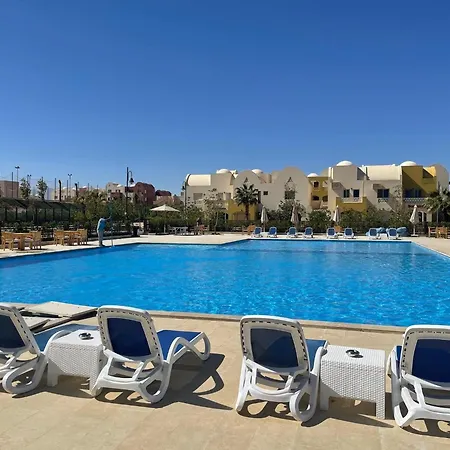 Q2 S3 B7 Apartment